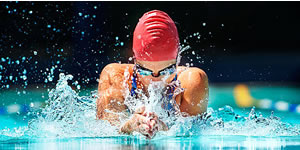 A sus 16 años estudia Ingeniería  Ambiental en la UNAD  y es campeona nacional de  natación.
