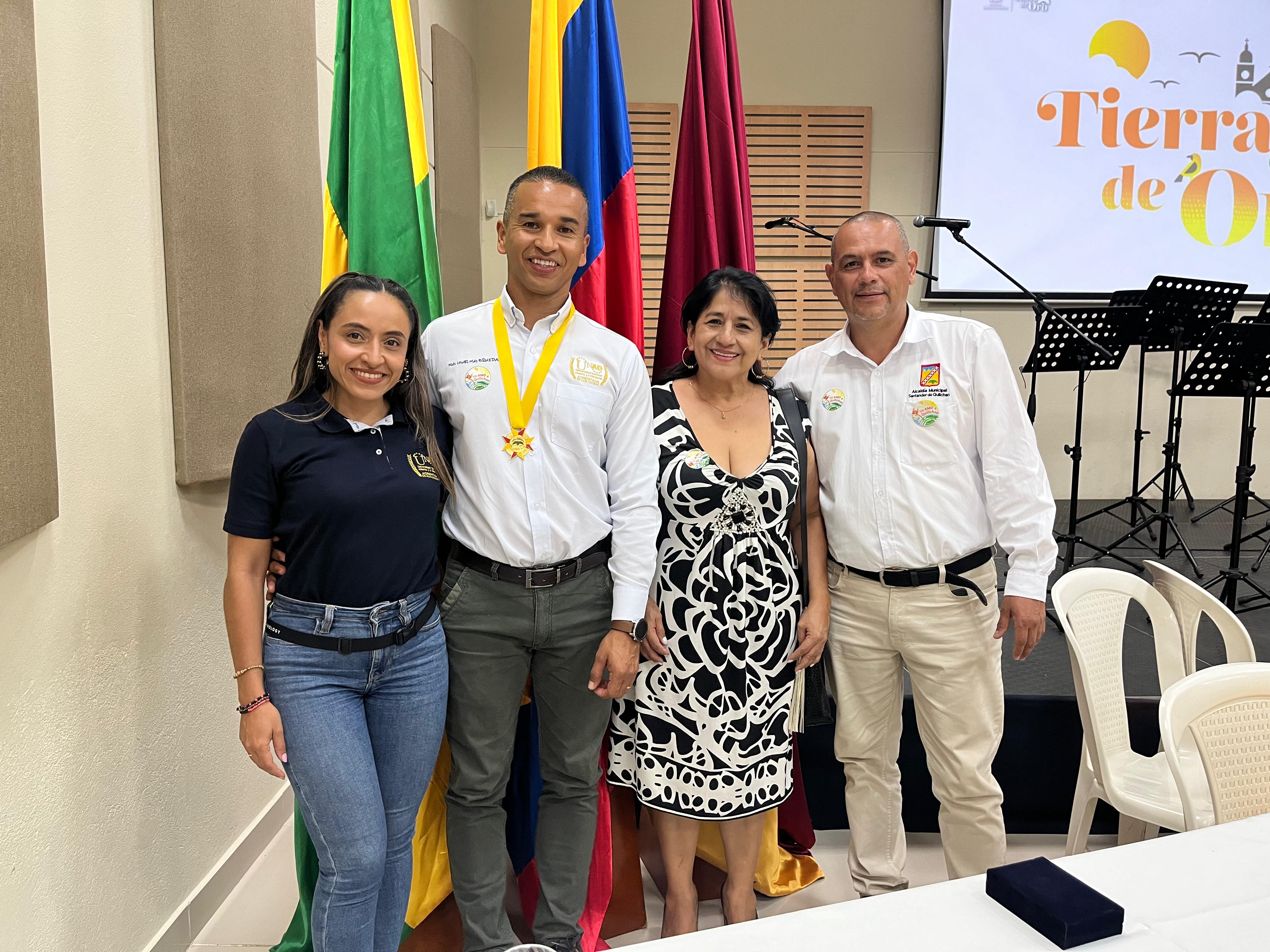 La UNAD recibe reconocimiento 'La Cruz del Samán' por su aporte a la educación en Santander de Quilichao