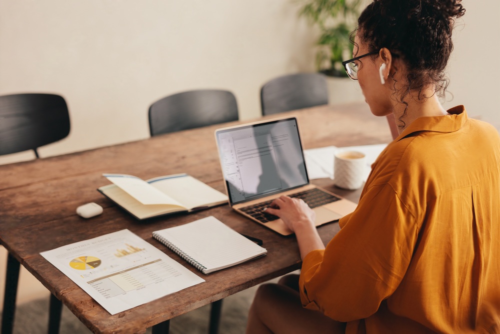 Consejos de seguridad para el teletrabajo: actualiza y protege tus dispositivos de trabajo
