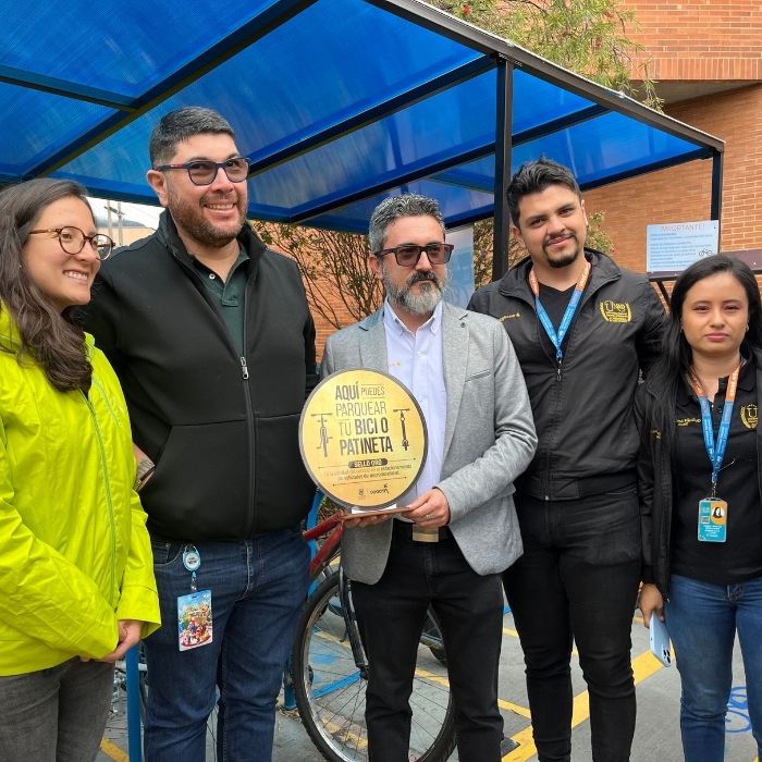 La UNAD recibe Sello Oro por su compromiso con la movilidad sostenible