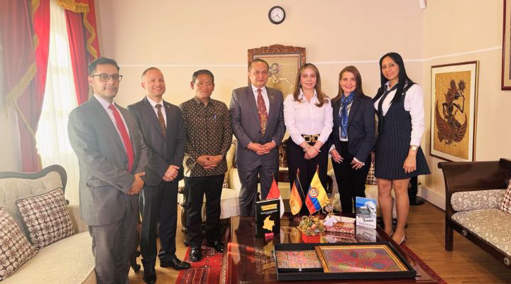 Colombia y Asia se conectan desde la UNAD en la celebración del Día del Negociador Internacional